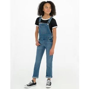 Levi’s girlfriend overall